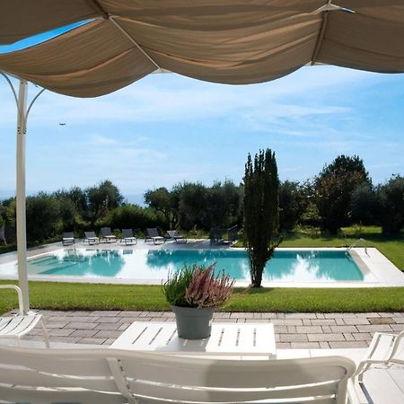 Villa Athena Charme Manerba del Garda Bagian luar foto