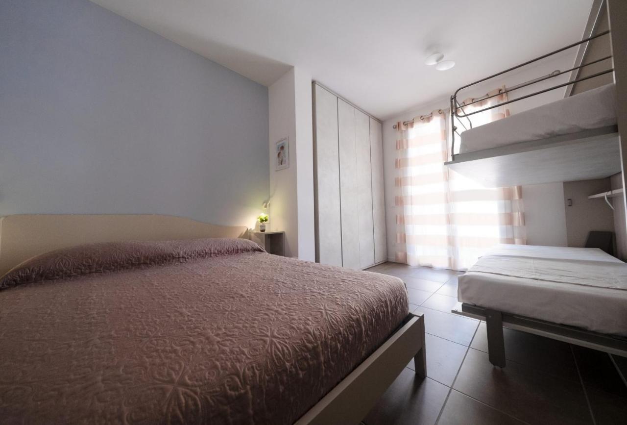 Villa Athena Charme Manerba del Garda Bagian luar foto