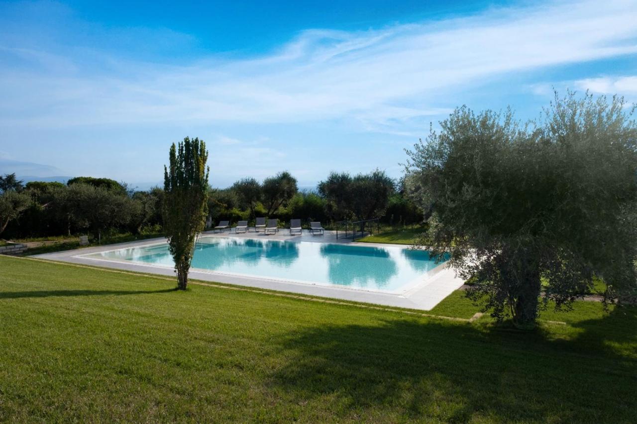 Villa Athena Charme Manerba del Garda Bagian luar foto