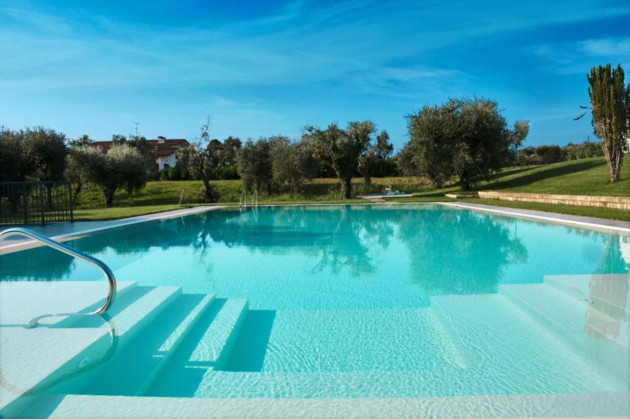 Villa Athena Charme Manerba del Garda Bagian luar foto