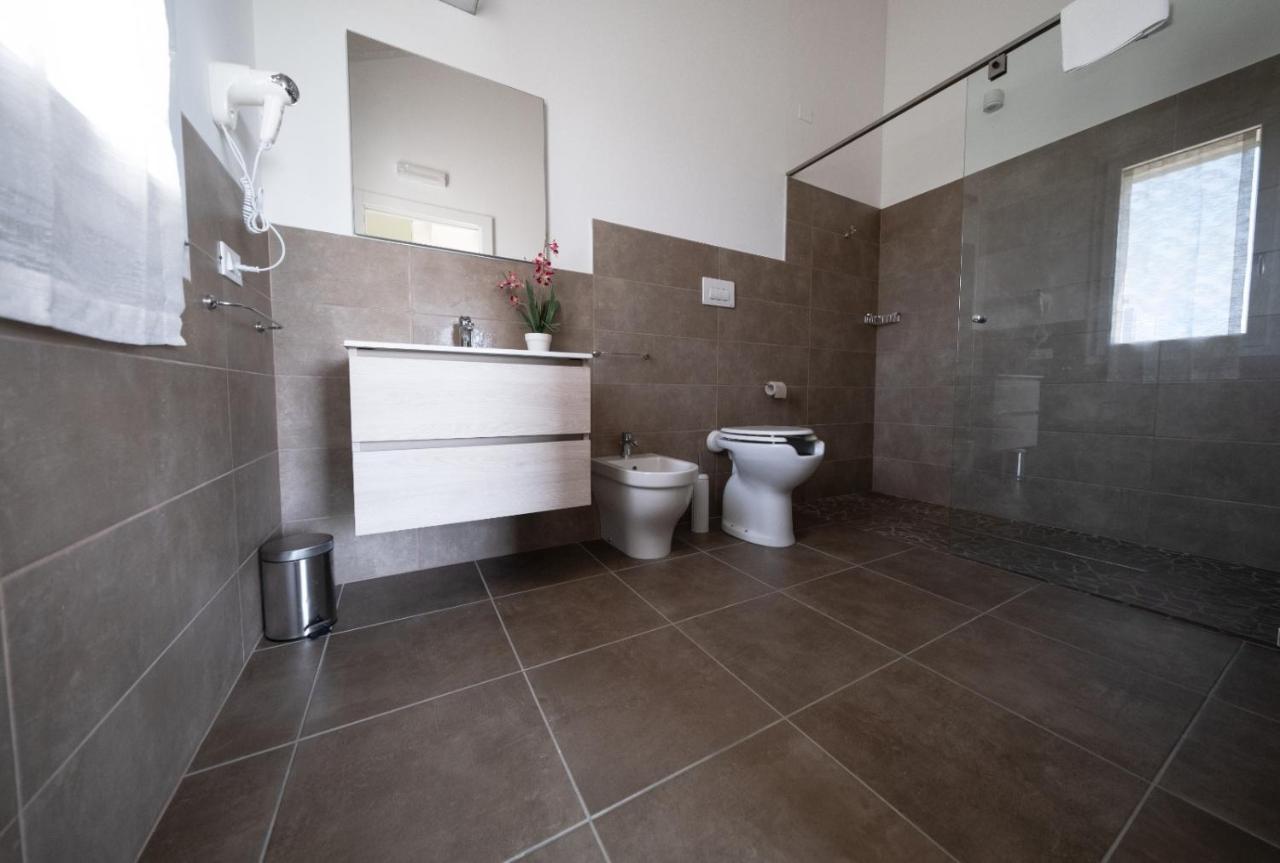Villa Athena Charme Manerba del Garda Bagian luar foto
