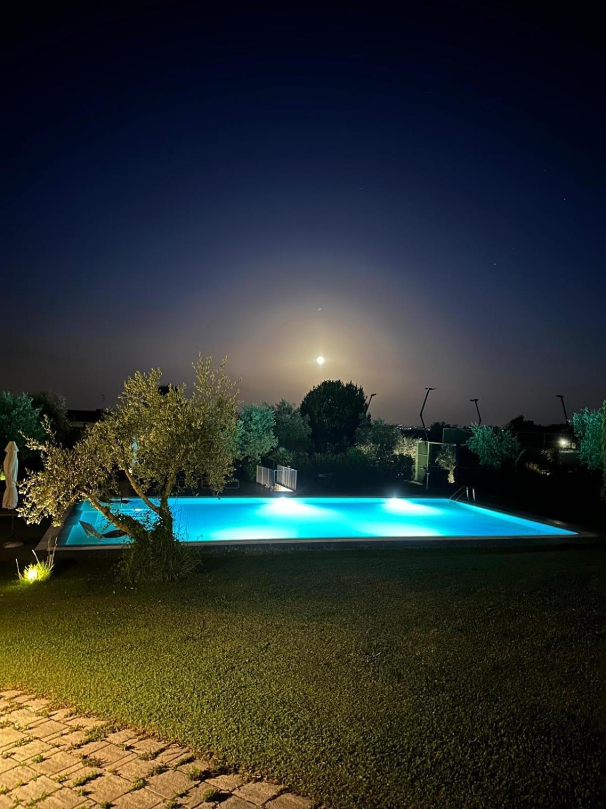 Villa Athena Charme Manerba del Garda Bagian luar foto